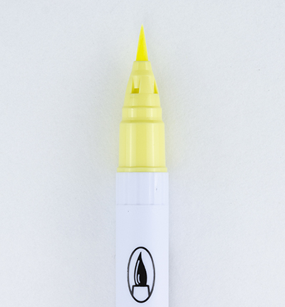 Kuretake ZIG Clean Color Real Brush Marker - 055 Pale Yellow